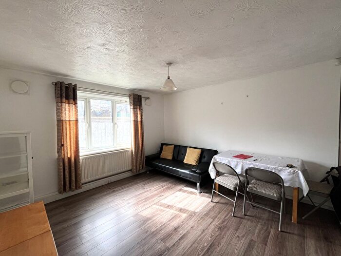 1 Bedroom Flat To Rent In Connaught Road, London, E16
