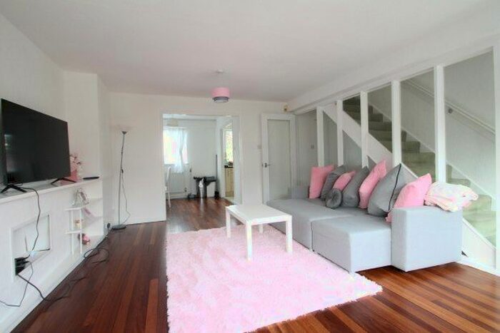 4 Bedroom Town House To Rent In Brownlow Road, Croydon, CR0