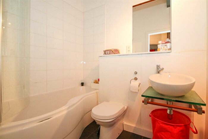 1 Bedroom Apartment To Rent In Worsley Mill, Blantyre Street, Manchester, M15