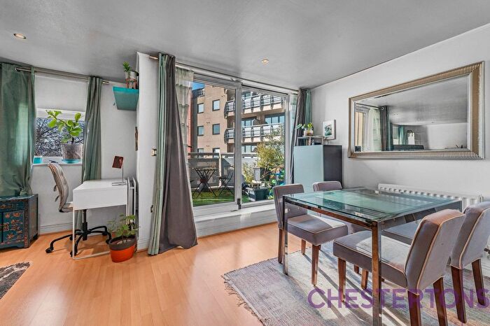 2 Bedroom Flat To Rent In Wards Wharf Approach, Silvertown, E16