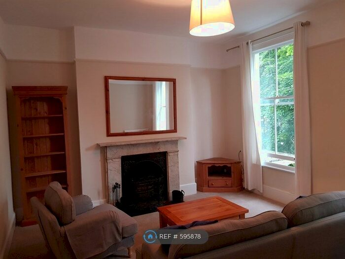 3 Bedroom Maisonette To Rent In Bamborough Gardens, London, W12