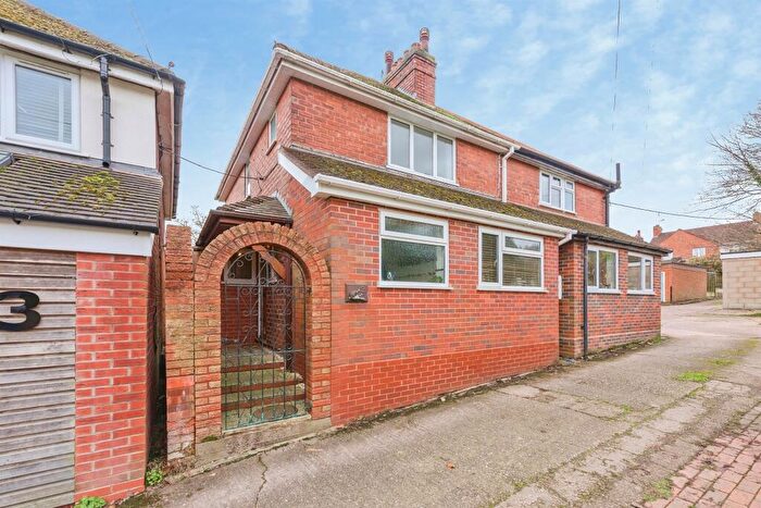 2 Bedroom Semi-Detached House For Sale In Daintry Drive, Hopwas, Tamworth, B78