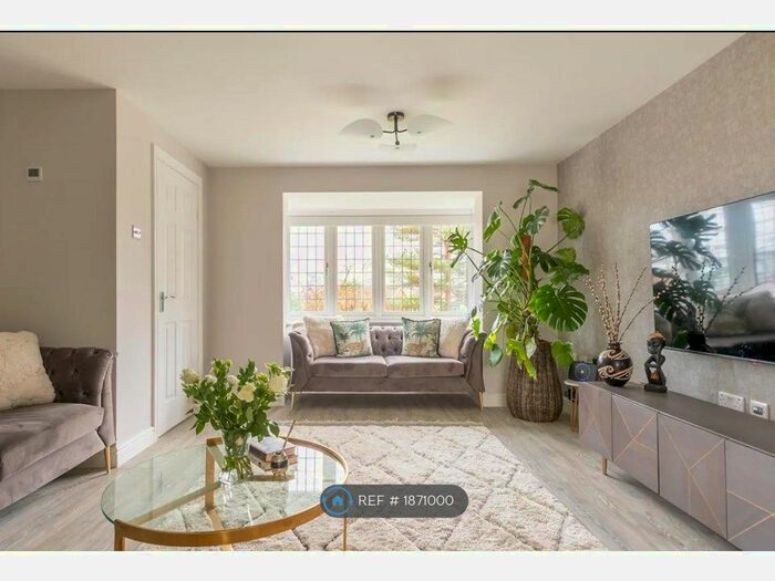 4 Bedroom Detached House To Rent In Lambly Hill, Virginia Water, GU25