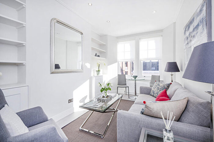 2 Bedroom Flat For Sale In Park Walk, London, SW10
