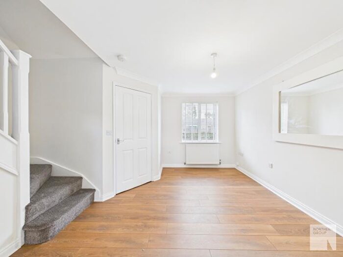 3 Bedroom Semi-Detached House To Rent In Gravenmoor Drive :: Manchester, M7