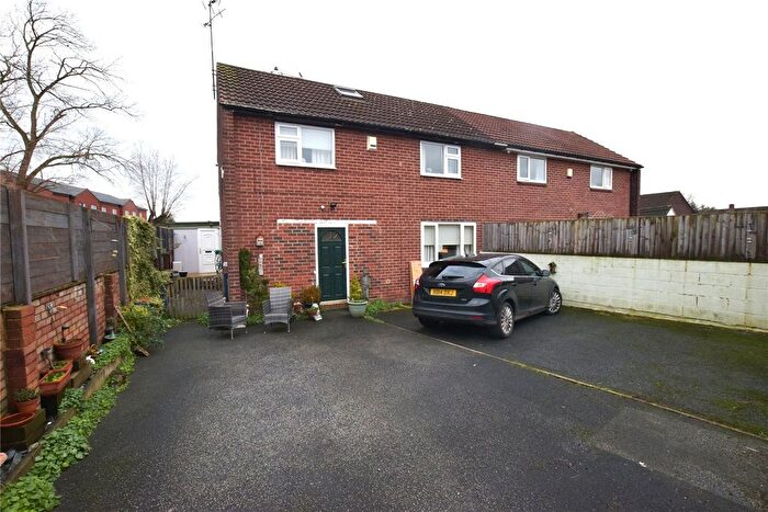 3 Bedroom Semi Detached House For Sale In Cockshott Drive, Leeds, West Yorkshire, LS12