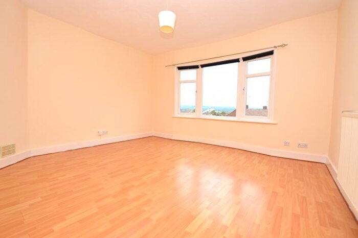 1 Bedroom Maisonette To Rent In Bedroom First Floor Maisonette, Baltic Road, Tonbridge, TN9