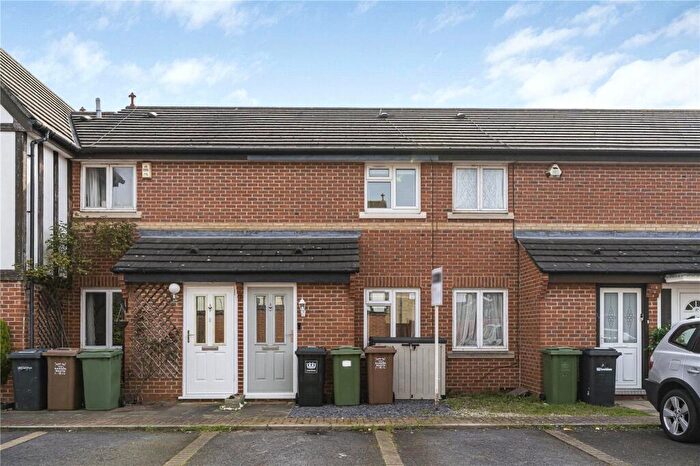 2 Bedroom Terraced House For Sale In Gittens Close, Bromley, BR1