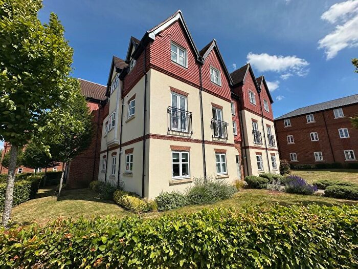 2 Bedroom Flat For Sale In Ferard Corner, RG42