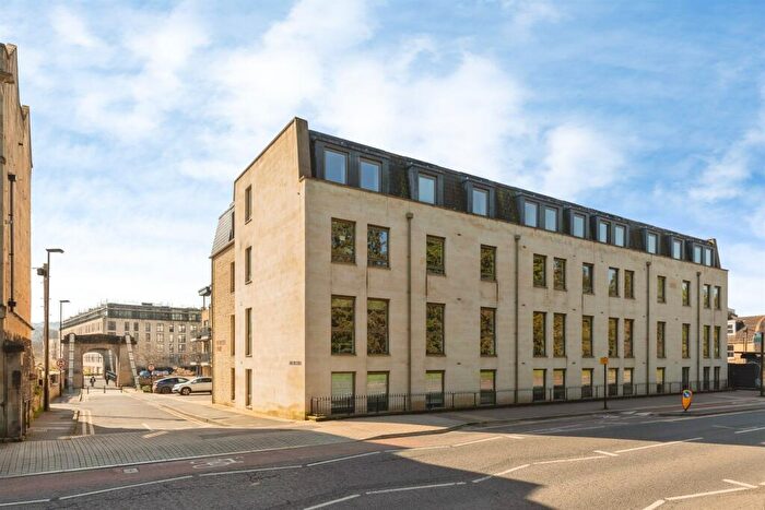 1 Bedroom Flat For Sale In Victoria Bridge Road, Bath, BA1