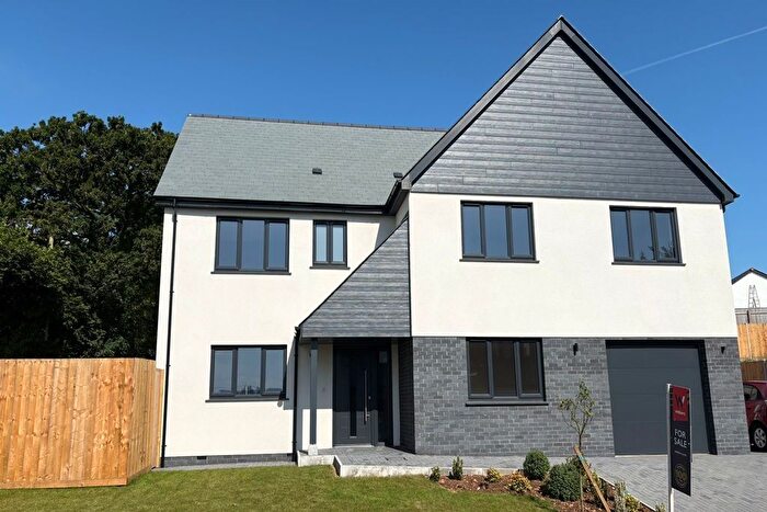 4 Bedroom Detached House To Rent In Kew Vena, Chapel, PL15