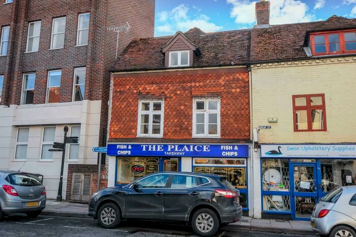 3 Bedroom Apartment To Rent In Newbury, Berkshire, RG14