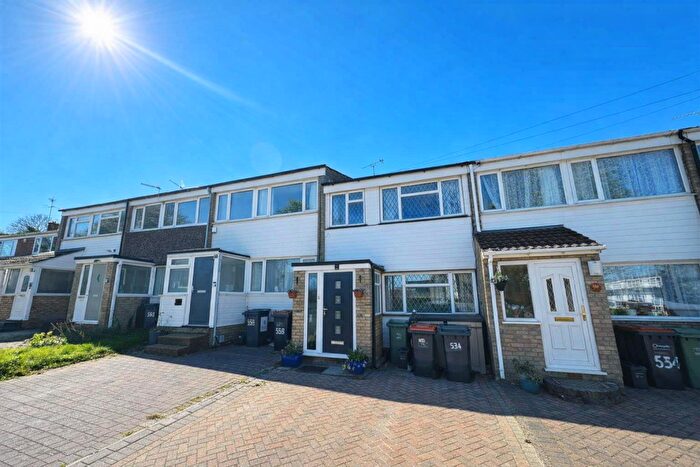 3 Bedroom Terraced House For Sale In Lowther Road, Dunstable, LU6