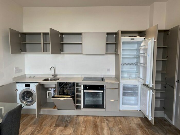 2 Bedroom Flat To Rent In Park Gate At Lyndon Place, Coventry Road, Birmingham, B26