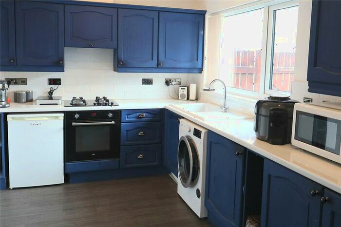 3 Bedroom Bungalow For Sale In Lon Llwyd, Glanamman, Ammanford, Carmarthenshire, SA18