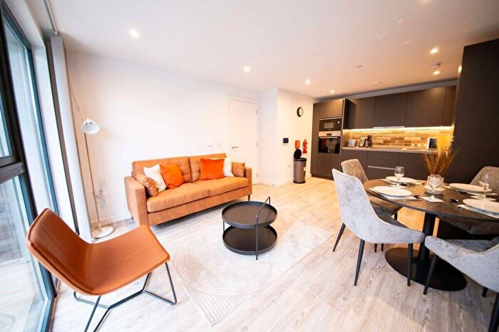 2 Bedroom Apartment To Rent In Potato Wharf, Goodwin Building, M3