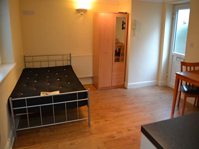 Studio To Rent In Richmond Road, Roath, Cardiff, CF24