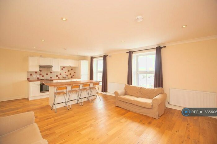 1 Bedroom Flat To Rent In Claremont House, Walmer, Deal, CT14