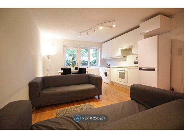 4 Bedroom Flat To Rent In Carrol Close, London, NW5