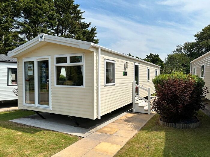 2 Bedroom Park Home For Sale In Halt Road, Goonhavern, Truro, TR4