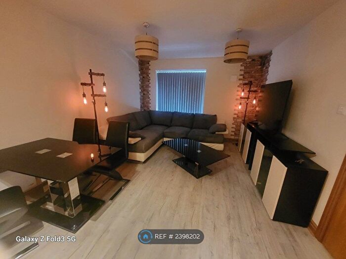 2 Bedroom Flat To Rent In Whitworth Street, Manchester, M1