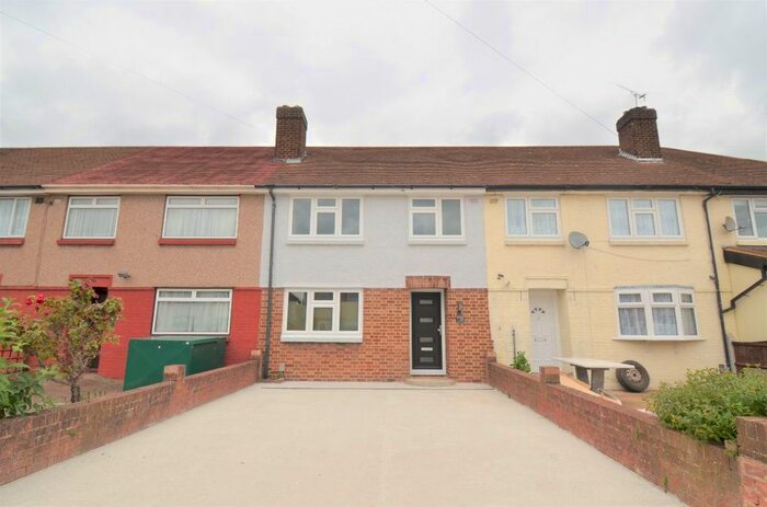 3 Bedroom Terraced House To Rent In St. Andrews Avenue, Hornchurch, RM12
