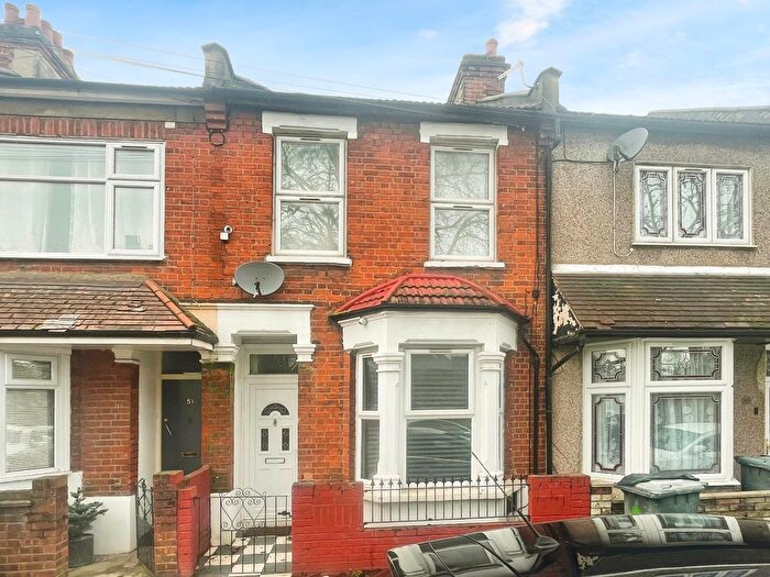 3 Bedroom Terraced House To Rent In Chargeable Street, London, E16