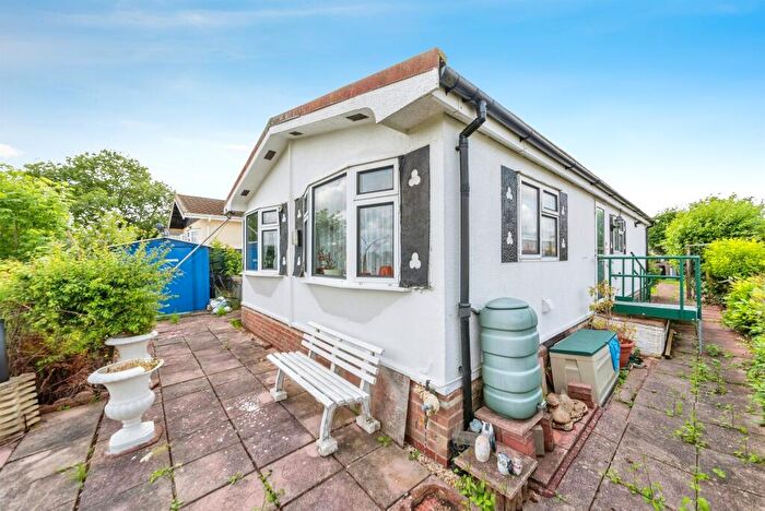 2 Bedroom Park Home For Sale In Rowan Way, Allington, Grantham, NG32