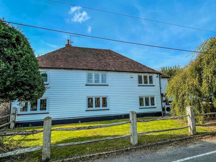 4 Bedroom Detached House For Sale In Erriot Wood, Lynsted, Sittingbourne, ME9