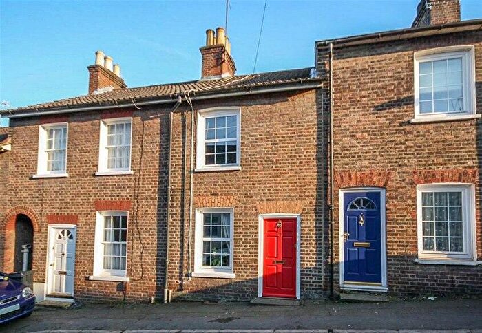 2 Bedroom House To Rent In Victoria Road, Berkhamsted, HP4