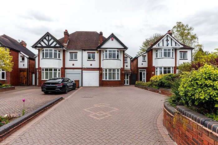 4 Bedroom Semi Detached House For Sale In Warwick Road, Solihull, B92