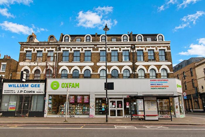 3 Bedroom Flat To Rent In Kingsland Road, E8