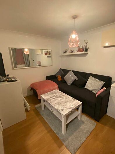 Studio To Rent In High Street, Wealdstone, Middlesex, HA3