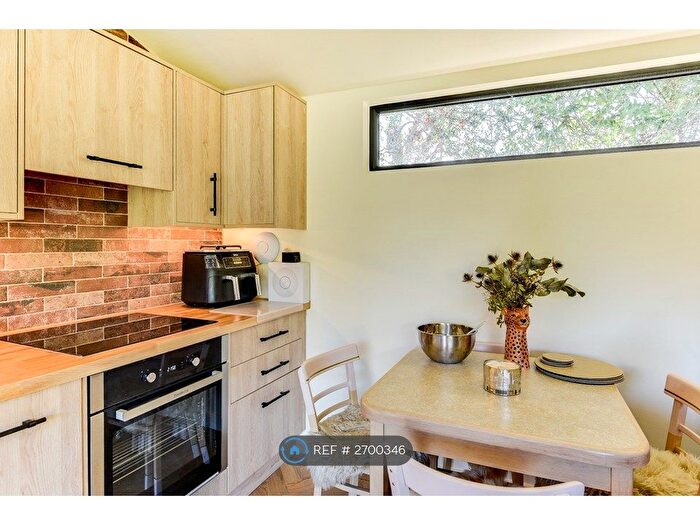 1 Bedroom Bungalow To Rent In Wheatsheaf Road, Henfield, BN5