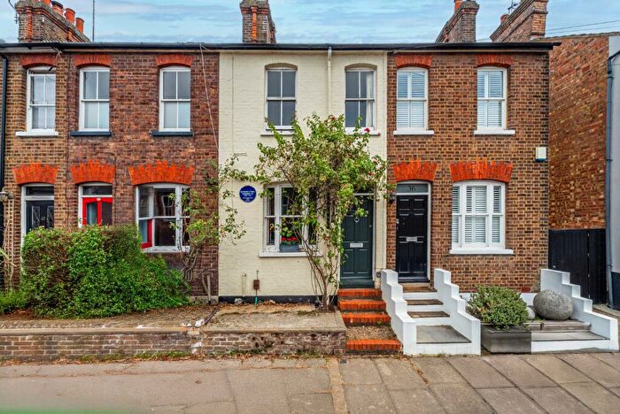 3 Bedroom Terraced House For Sale In Cannon Street, St. Albans, Hertfordshire, AL3