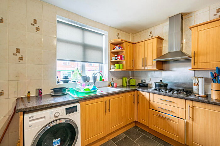 3 Bedroom Terraced House For Sale In Dawlish Terrace, Osmondthorpe, Leeds, LS9