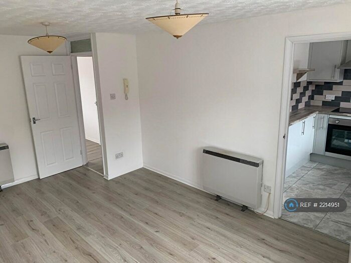 2 Bedroom Flat To Rent In Mill Road, Wellingborough, NN8