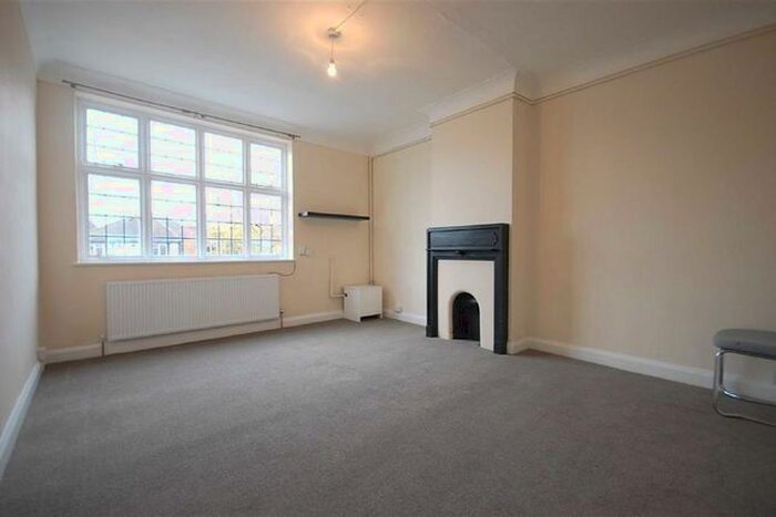 1 Bedroom Flat To Rent In High Street, Ruislip, HA4