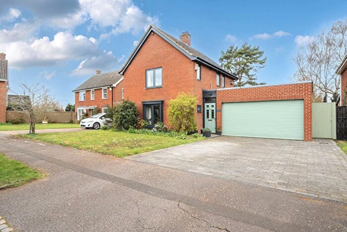4 Bedroom Detached House For Sale In Warden Hill, Everton, SG19