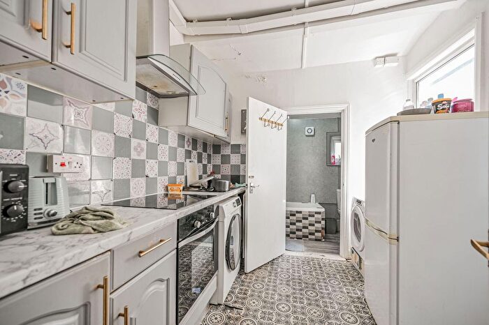 2 Bedroom Property For Sale In Lonsdale Avenue, Upton Park, London, E6