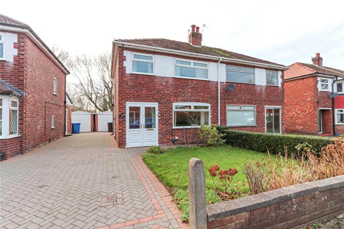 3 Bedroom Semi Detached House For Sale In Selsey Avenue, Cheadle Heath, Stockport, SK3