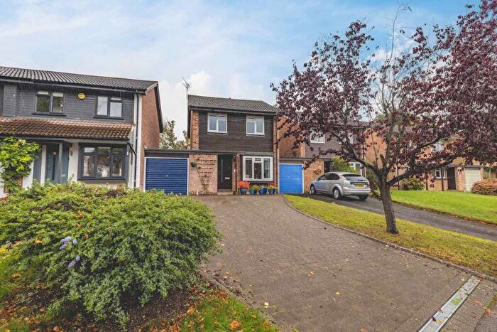 3 Bedroom Link Detached House For Sale In Ruscombe Gardens, Datchet, SL3