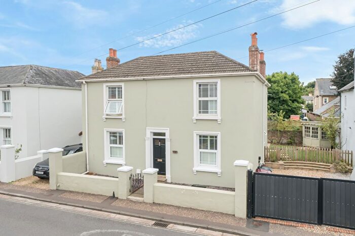 4 Bedroom Detached House For Sale In Oving Road, Chichester, PO19