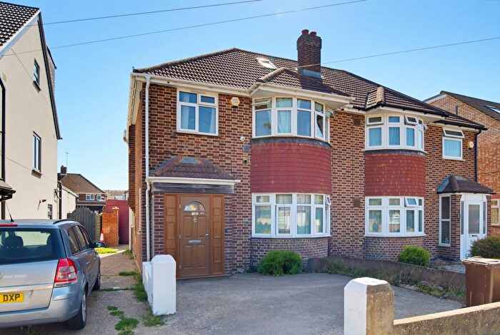 4 Bedroom Semi-Detached House For Sale In Brabazon Road, Hounslow, TW5
