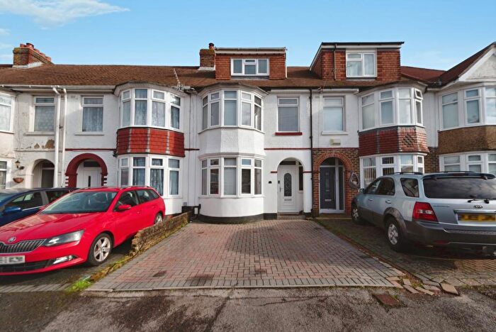 4 Bedroom Terraced House For Sale In Torquay Avenue, Gosport, Hampshire, PO12