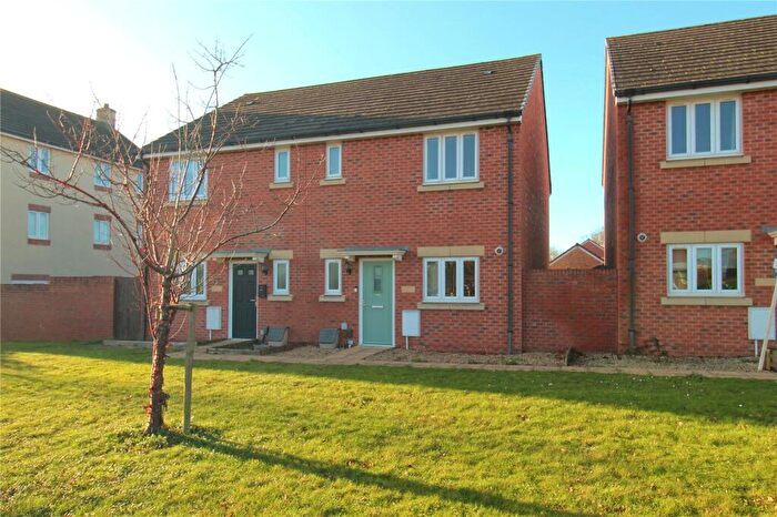 3 Bedroom Semi Detached House For Sale In Leap Gate, Trowbridge, BA14