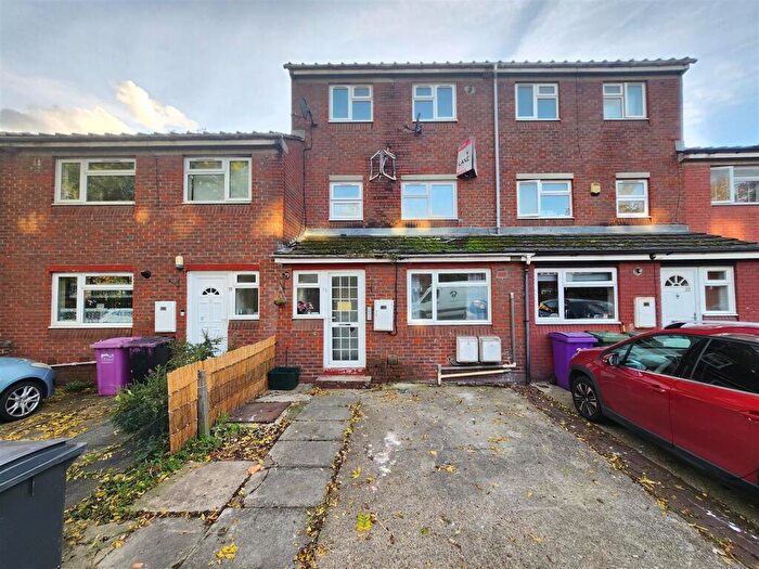 1 Bedroom House For Sale In Usher Road, London, E3