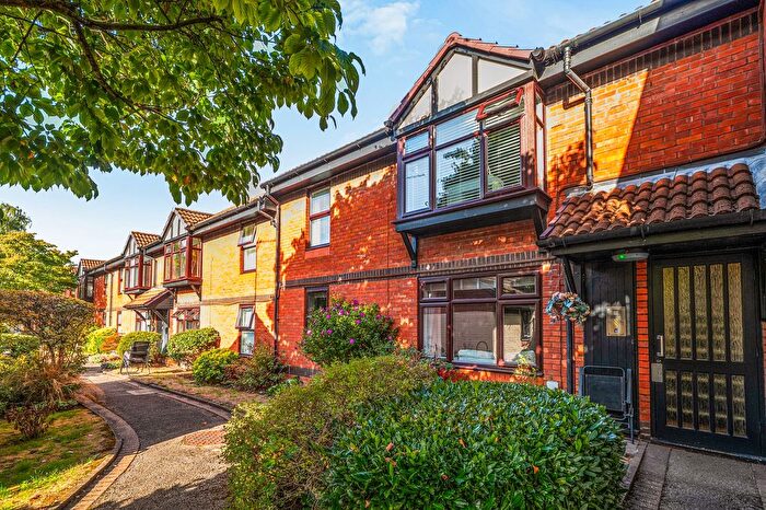 1 Bedroom Property For Sale In Prospect Place, Epsom, KT17