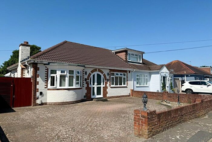 2 Bedroom Semi-Detached Bungalow For Sale In Perth Road, Gosport, PO13