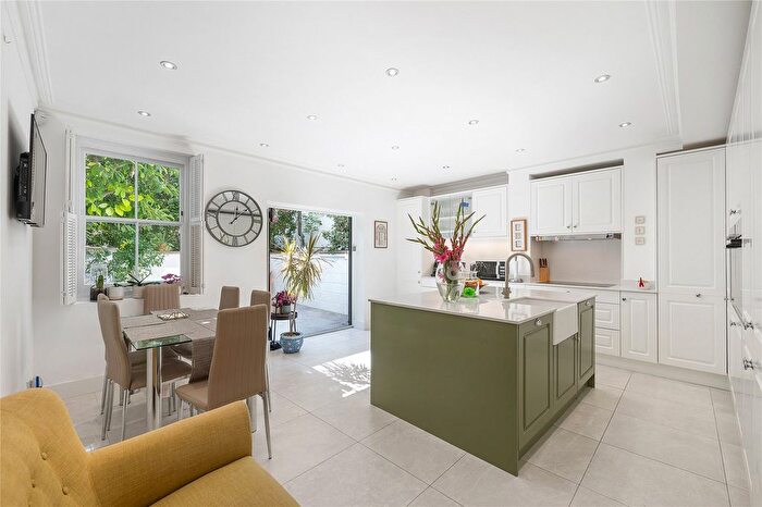 4 Bedroom Terraced House For Sale In Barton Road, London, W14